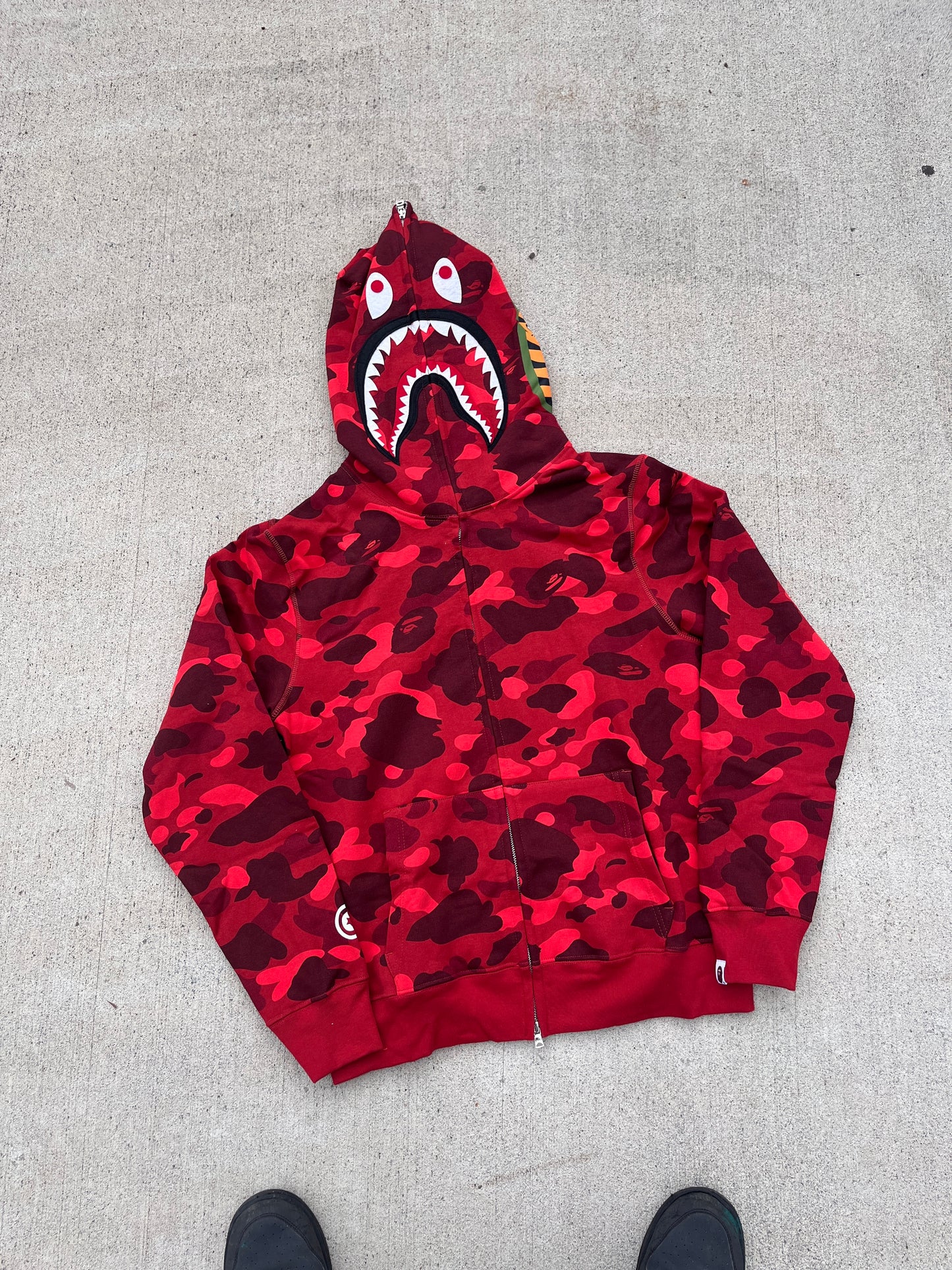 Red bape zip